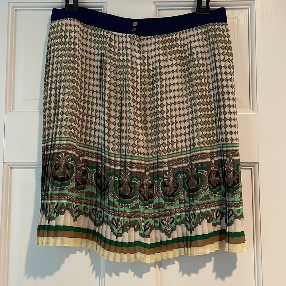 Zara Basic Pleated Mini Skirt - image 3